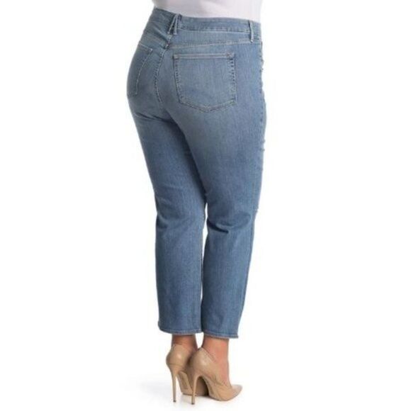 NWT Good American Good Legs Crop Straight Jeans - Picture 2 of 9